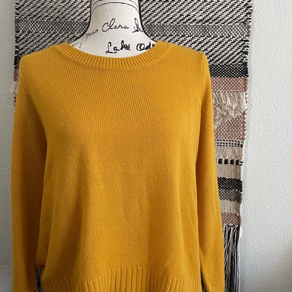 Mustard lightweight crewneck sweater from H&M - Picture 1 of 4